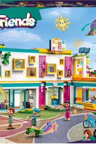 Lego Friends Heartlake International School για 8+ ετών